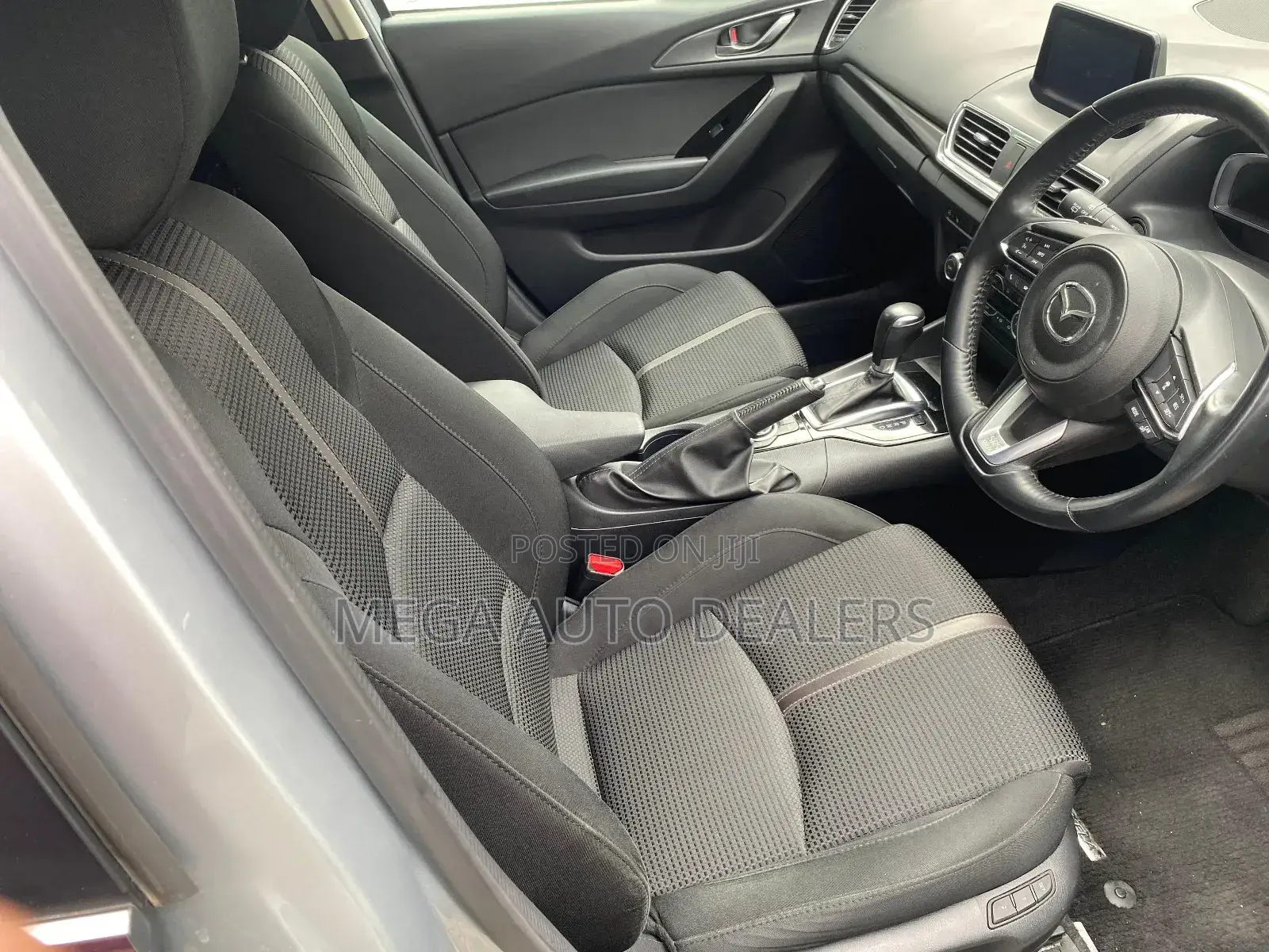 Mazda Axela 2018 Blue