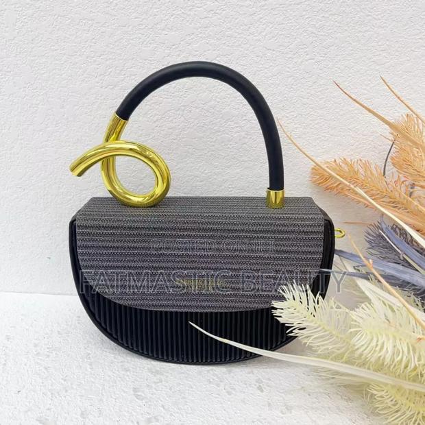 Slay Shoulder Bags - thumbnail 3