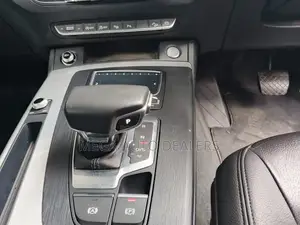 Audi Q5 2018 Silver