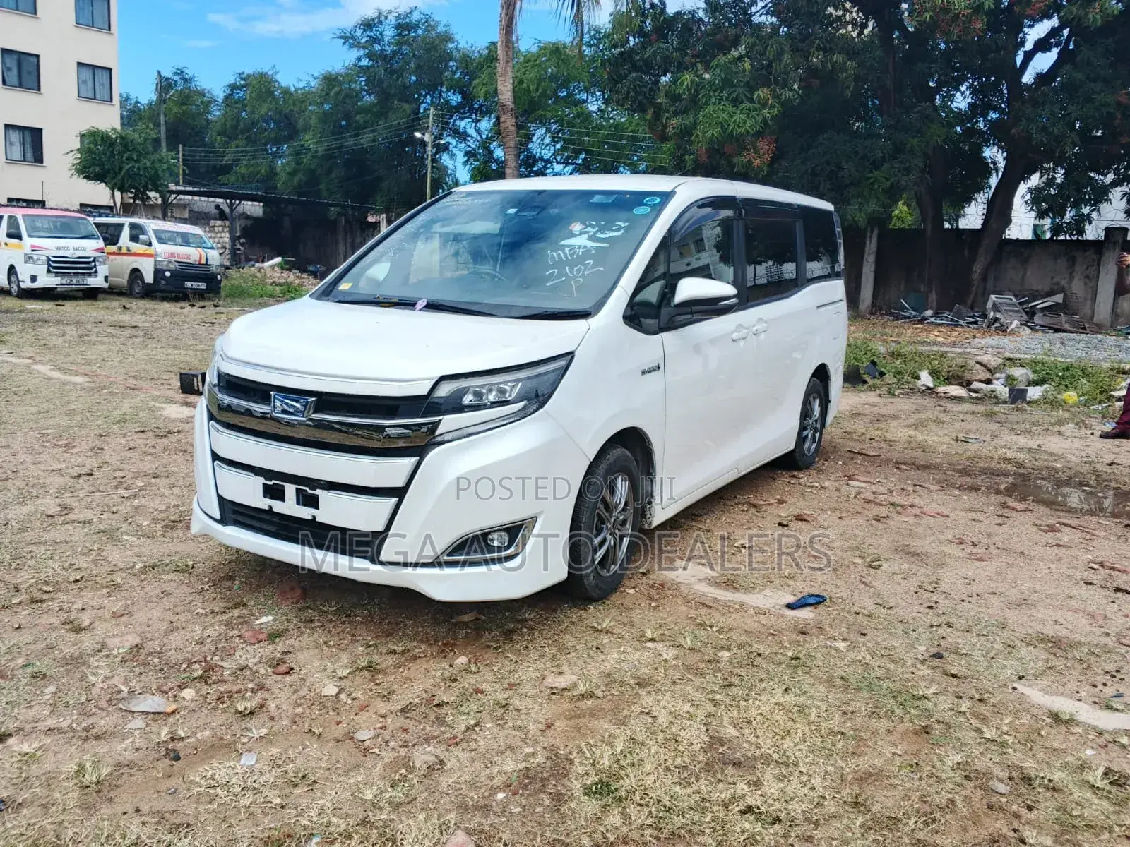 Toyota Noah 2018 White