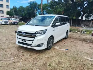 Toyota Noah 2018 White