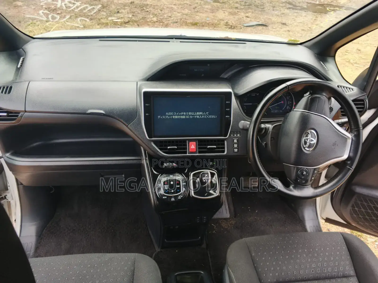 Toyota Noah 2018 White