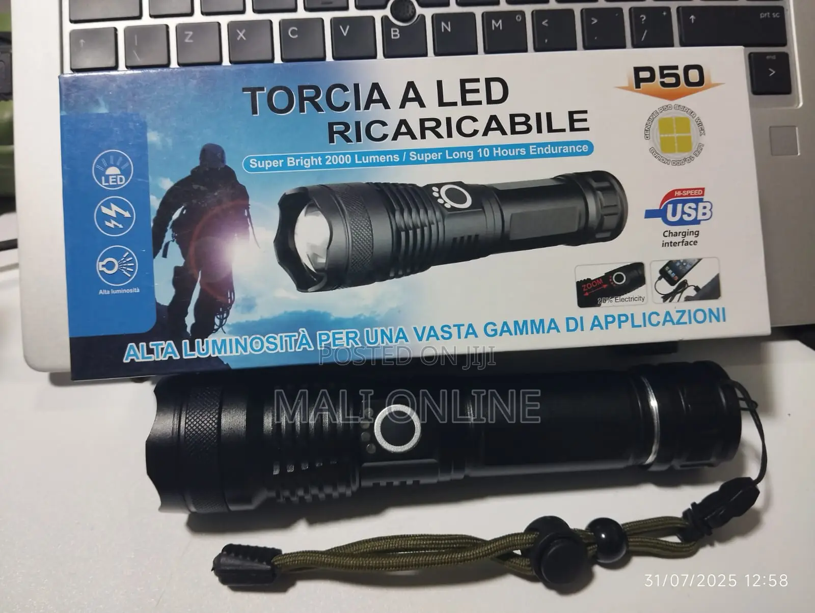 Rechargeable Led Flashlight 2700 Lumens Zoomable Torch