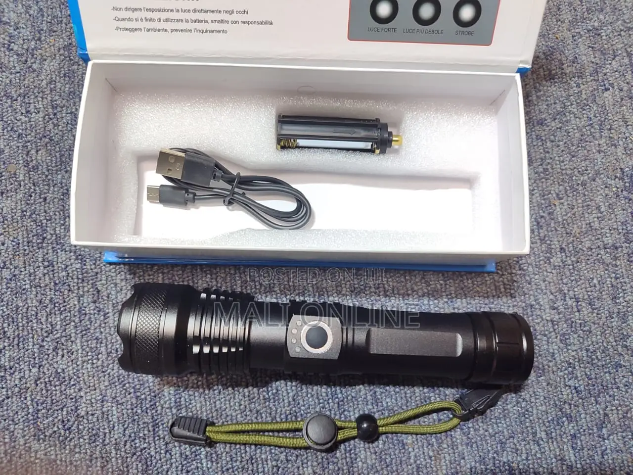 Rechargeable Led Flashlight 2700 Lumens Zoomable Torch