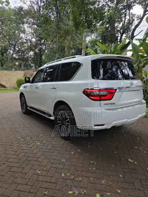 Nissan Patrol 2013 White