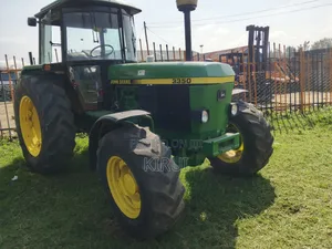 John Deere 3350 Tractor