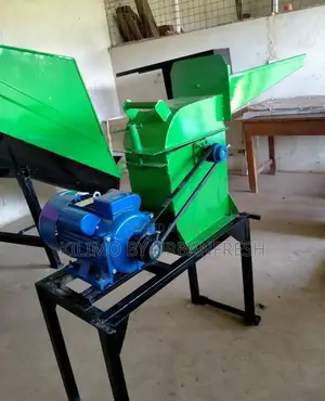 Feed Crusher : Ideal Dry Maize Combs Crushed Fine.