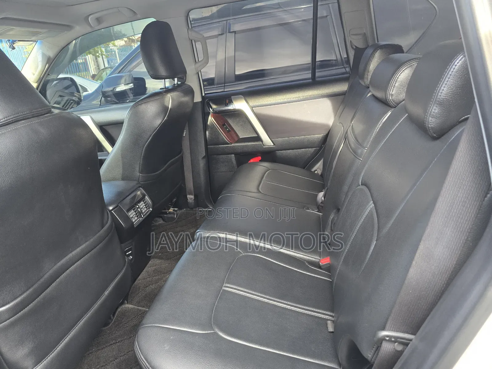 Toyota Land Cruiser Prado 2017 White