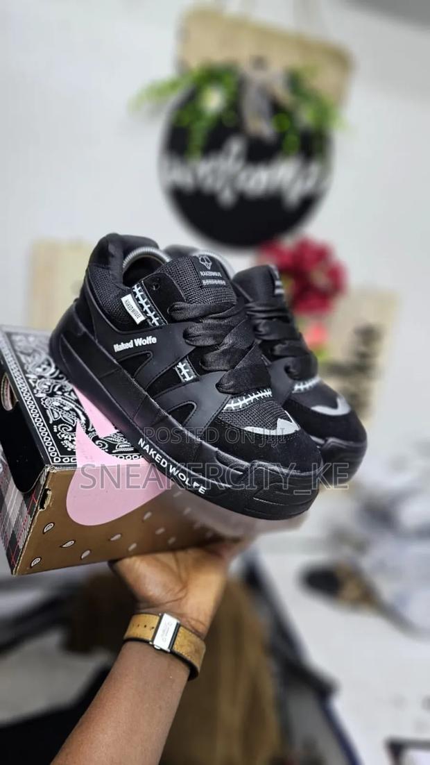 Naked Wolfe - main view