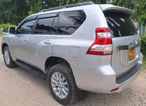 Toyota Land Cruiser Prado 2014 Silver