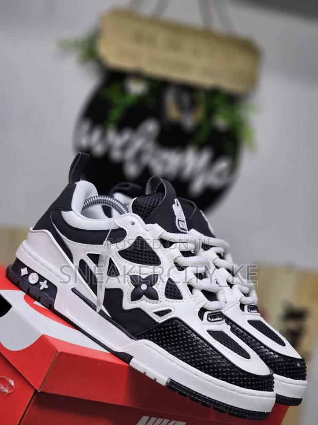 Louis Vuitton Trainers - thumbnail 2