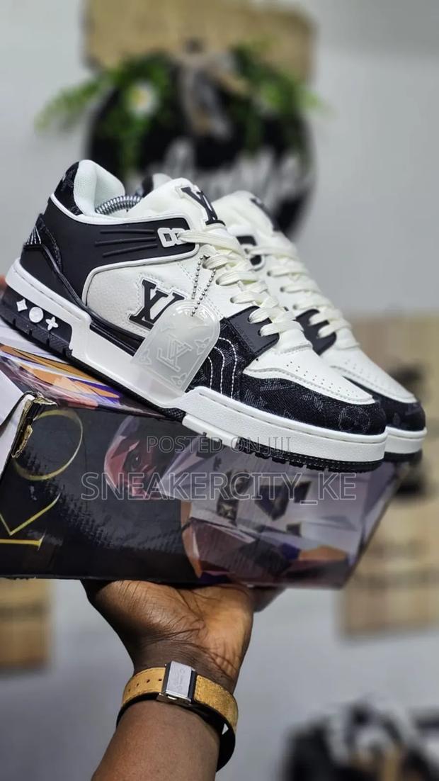 Louis Vuitton Trainers - thumbnail 5