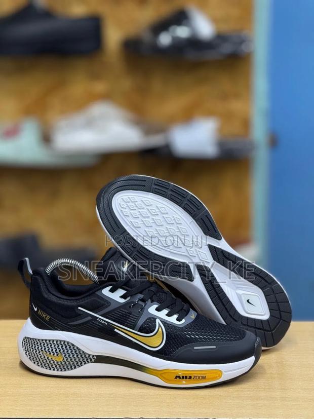 Winflow Zoom Trainers - thumbnail 4