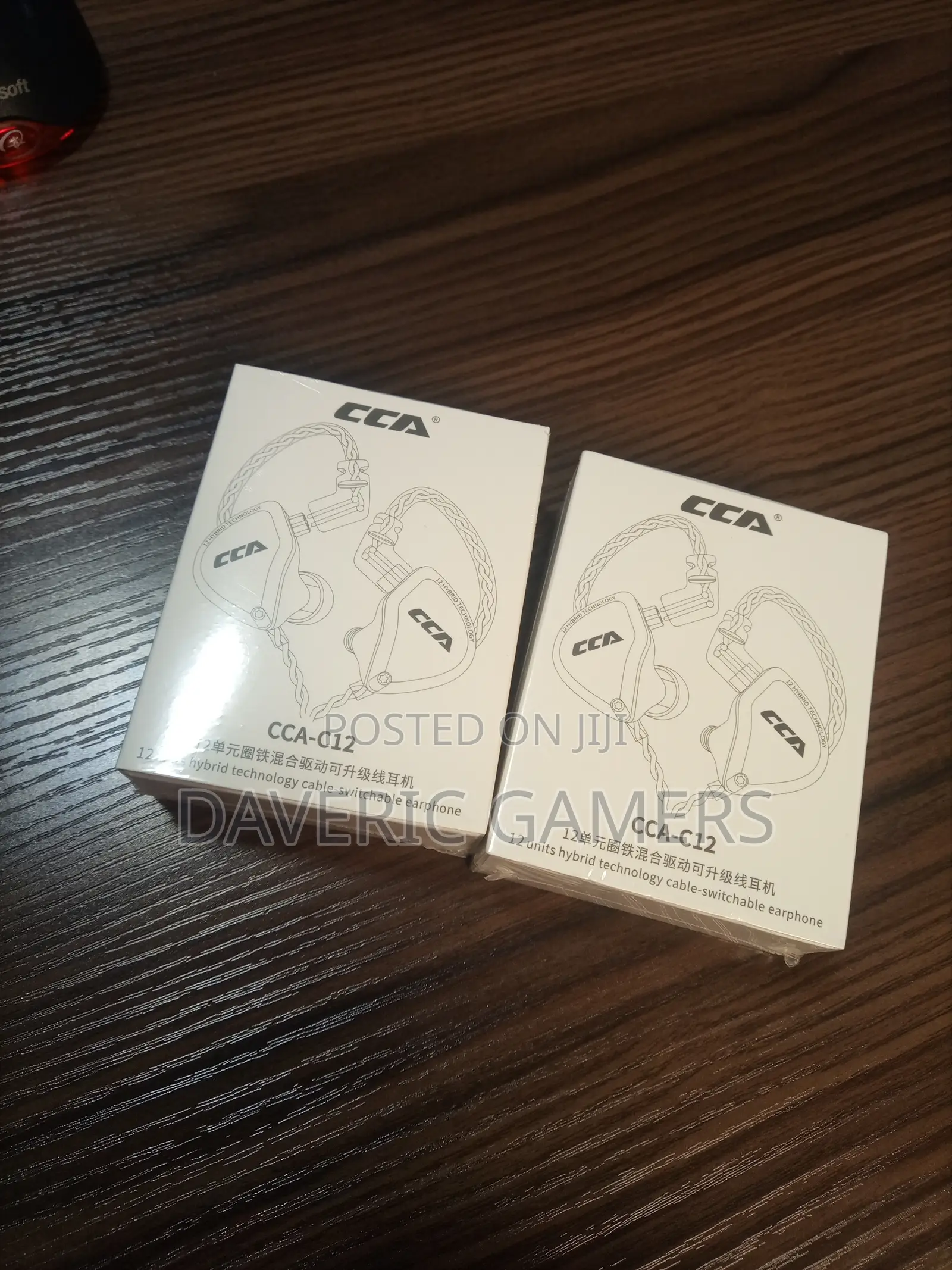 Cca C12 In Ears