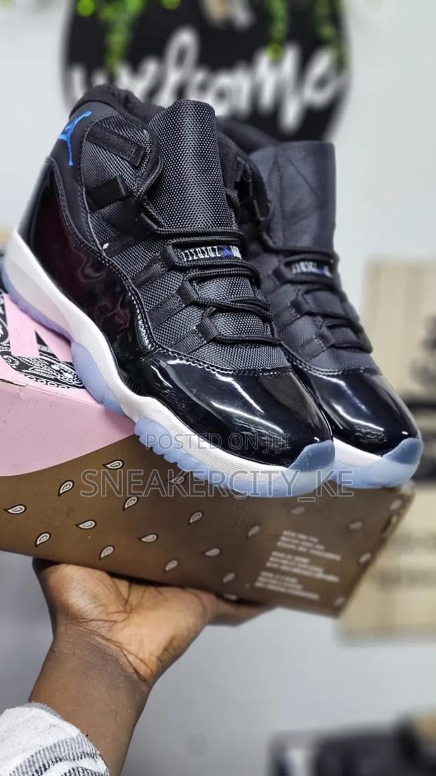 Jordan 11 High Cut - thumbnail 3