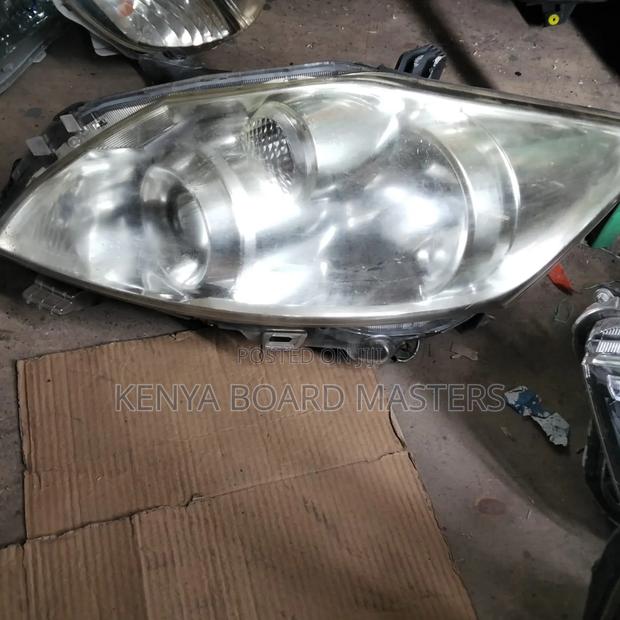Toyota Auris 2010 Non Zenon Headlight