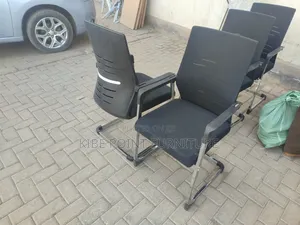 Morden Waiting Chair
