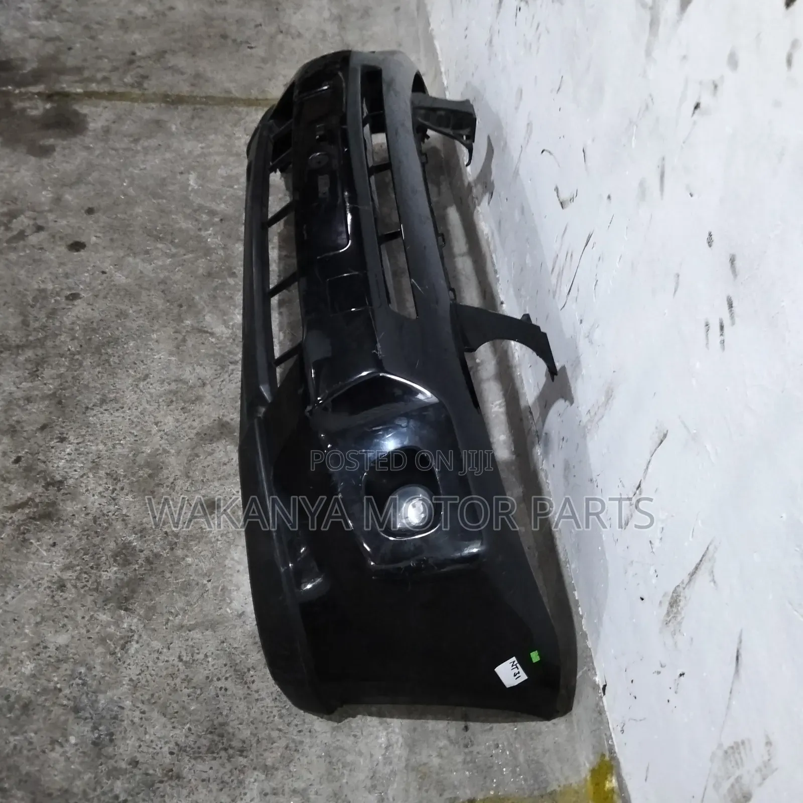 Nissan X-trail Nt31 Front Bumper Complete With Fog Lamps