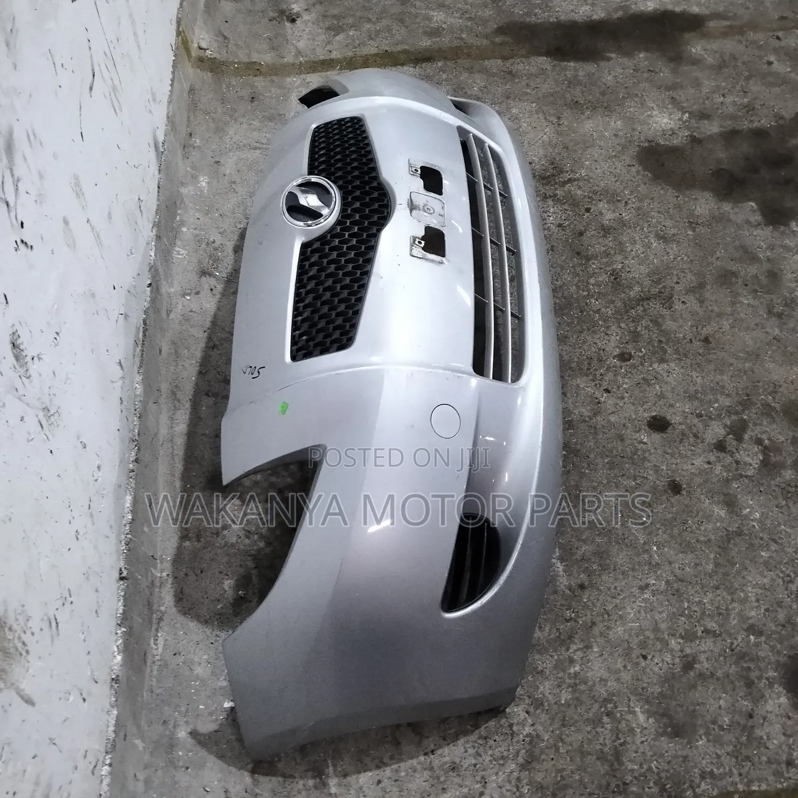 Toyota Vitz 2005/2006 Front Bumper Complete With Fog Covers