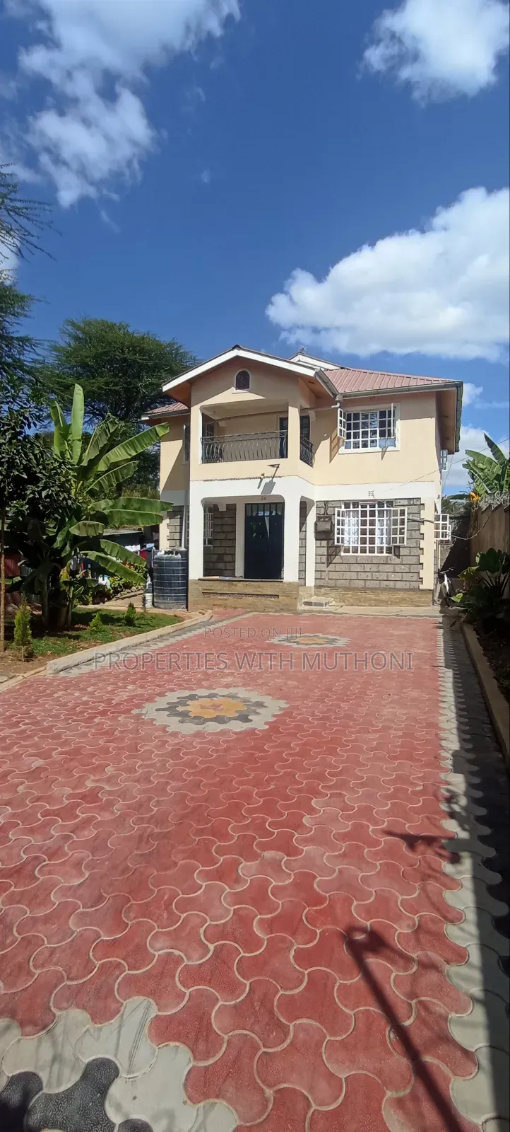 5bdrm Maisonette in Kandisi for sale