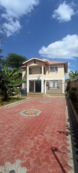 5bdrm Maisonette in Kandisi for sale