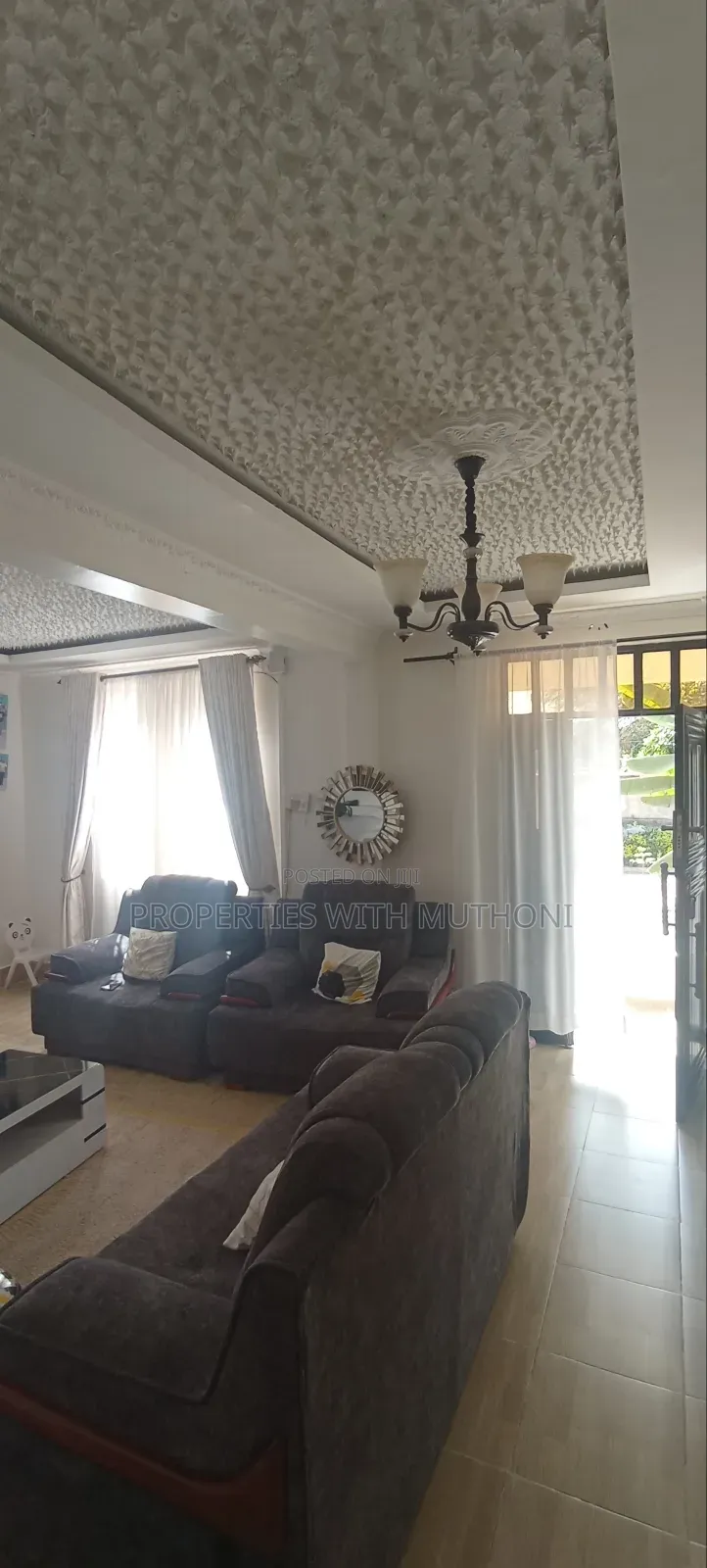 5bdrm Maisonette in Kandisi for sale