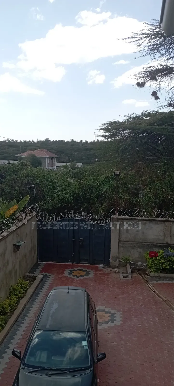 5bdrm Maisonette in Kandisi for sale