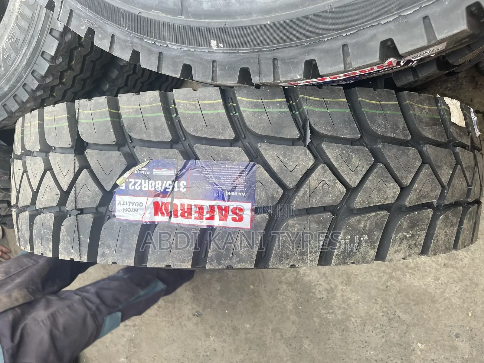 315/80r22.5 Saferun 20pr