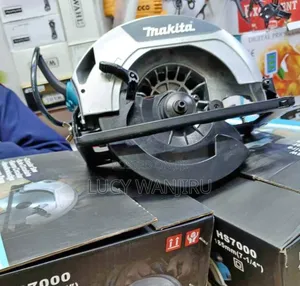 Makita Circular Saw 7" / Electric Makita Circular Saw