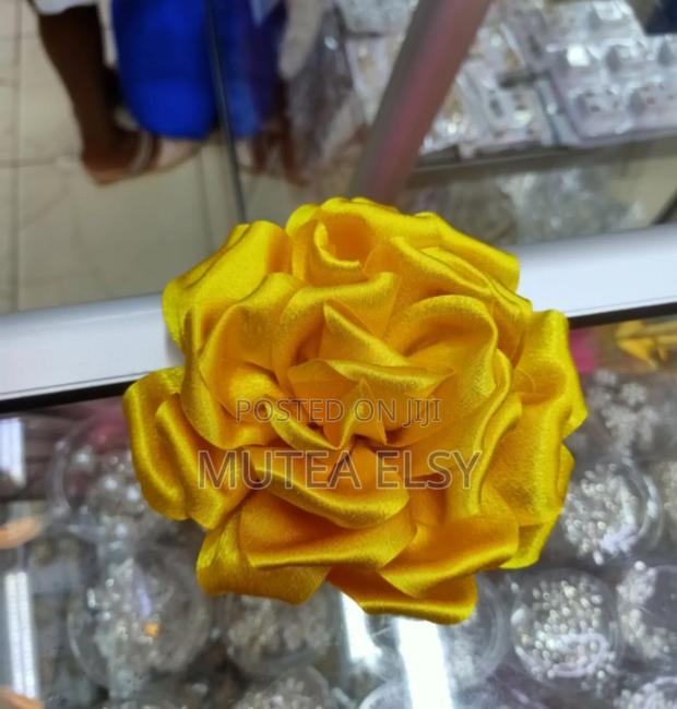 Yellow Ladies Lapel Flowers/Pins - thumbnail 3