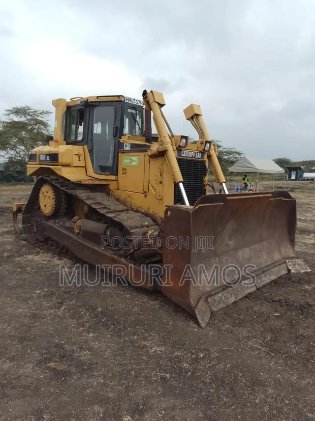 Bulldozer Machine - main view