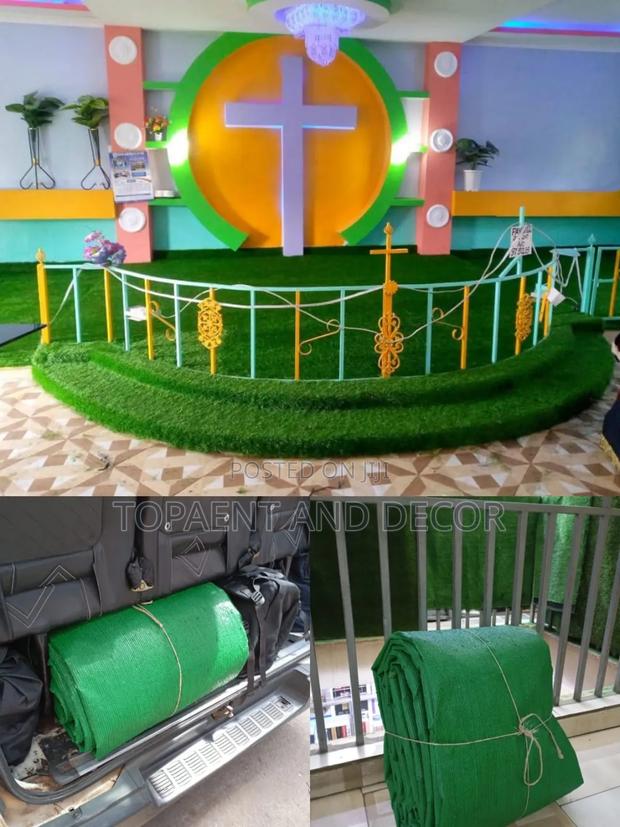 Versatile Artificial Grass Carpet for Indoor or Outdoor Use