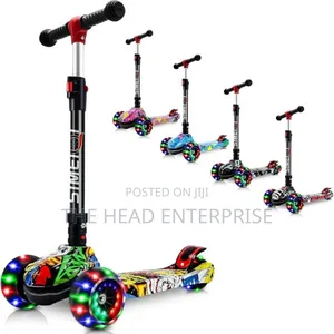 Scooter for Kids With Flickering Wheels