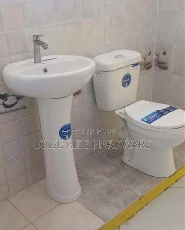 Frencia New Design Toilet Seat Available