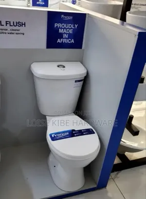 Half Seat Frencia Close Couple Toilet
