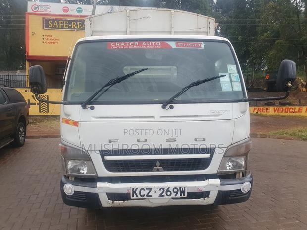 Mitsubishi Canter - main view