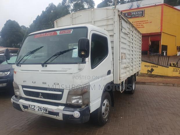 Mitsubishi Canter - thumbnail 2