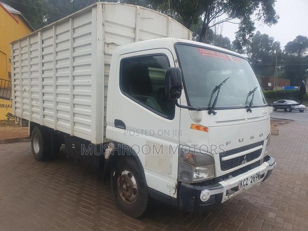 Mitsubishi Canter - thumbnail 3