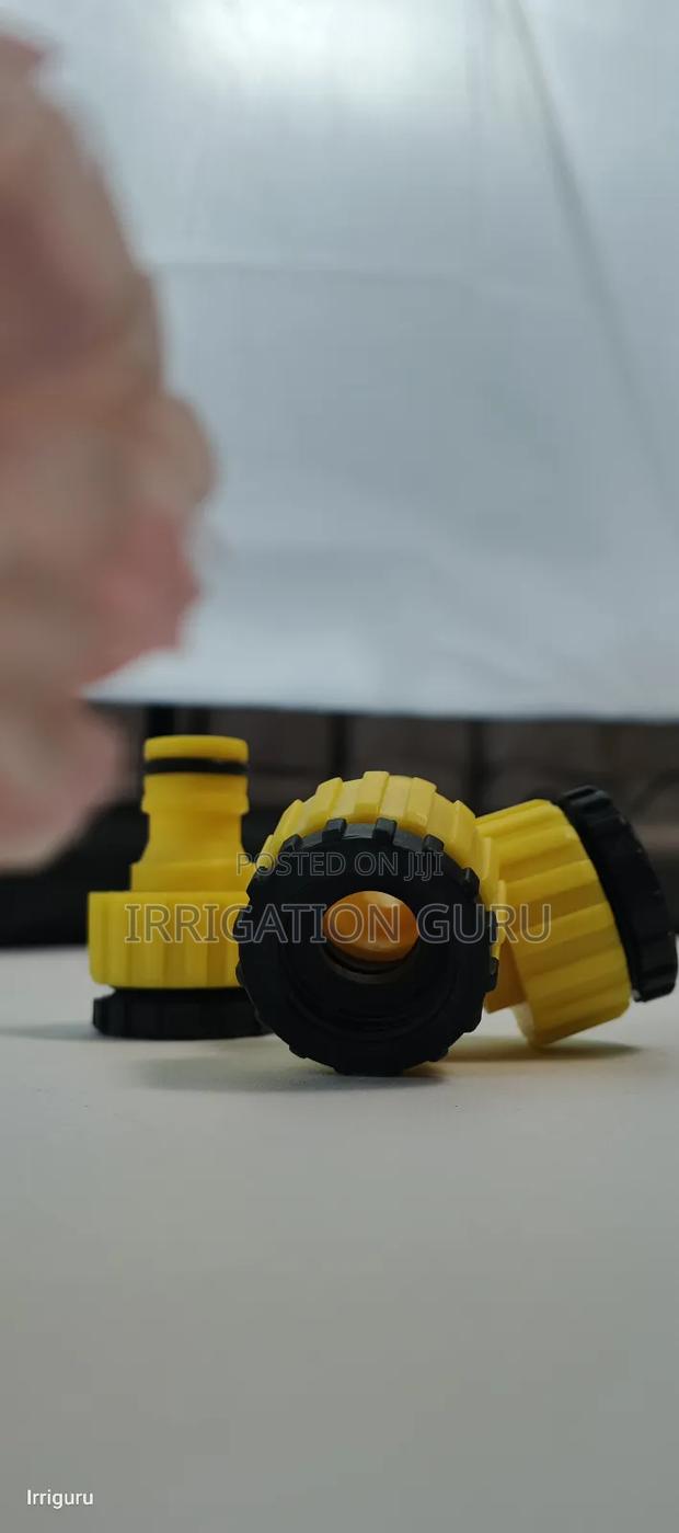 Male End Coupler - main view