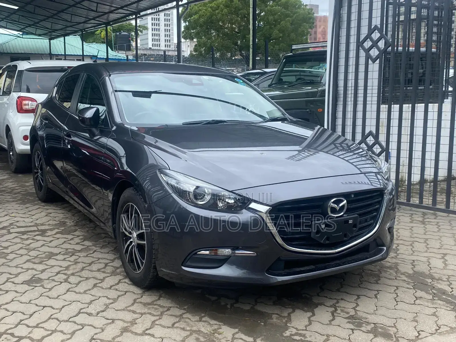 Mazda Axela 2018 Gray