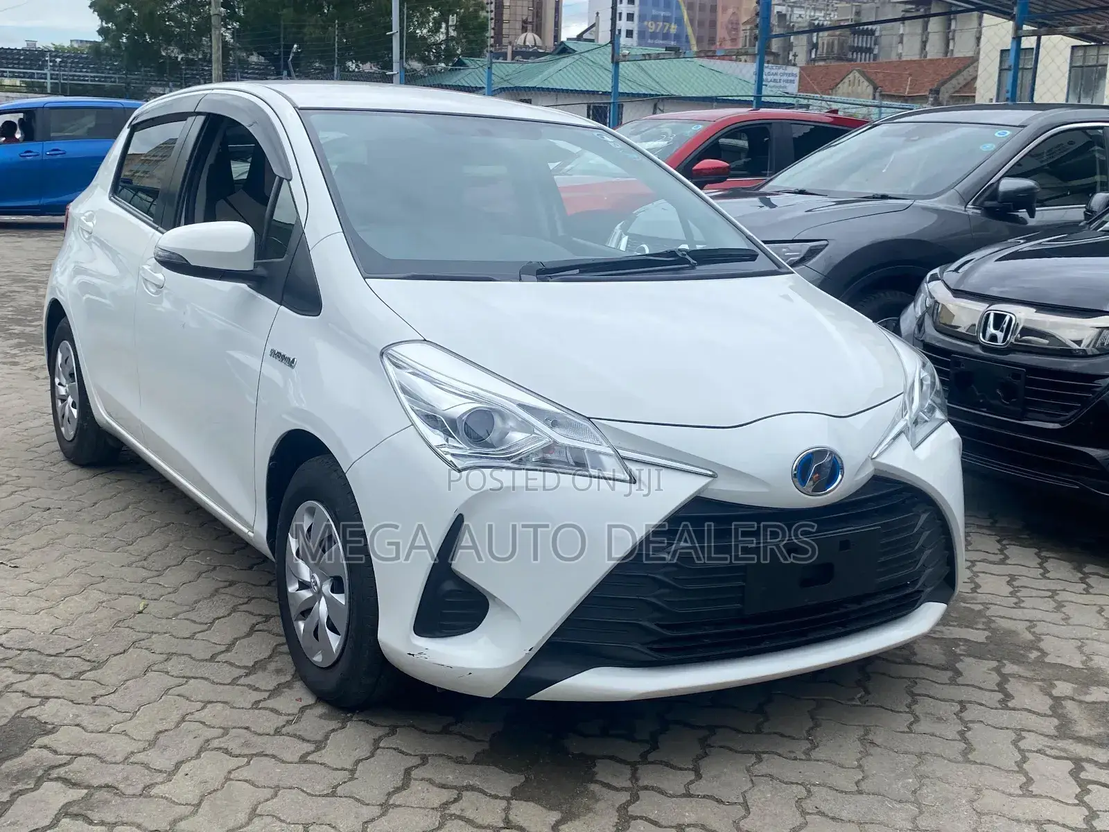 Toyota Vitz 2018 White