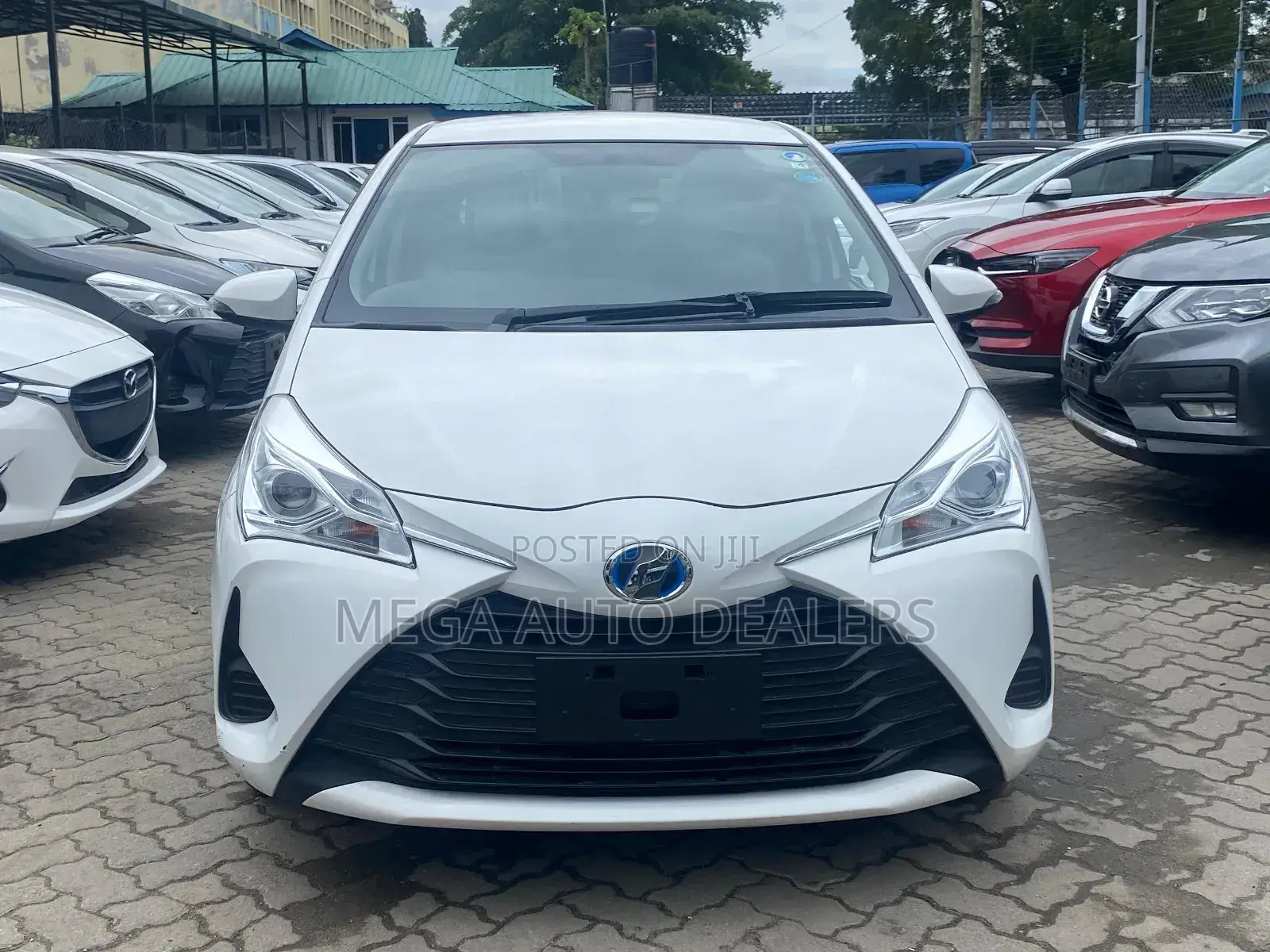 Toyota Vitz 2018 White