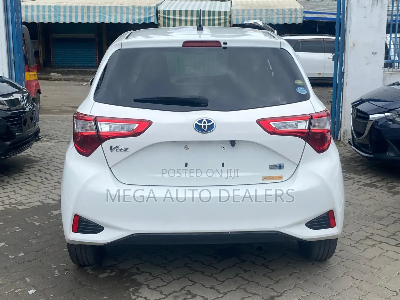 Toyota Vitz 2018 White