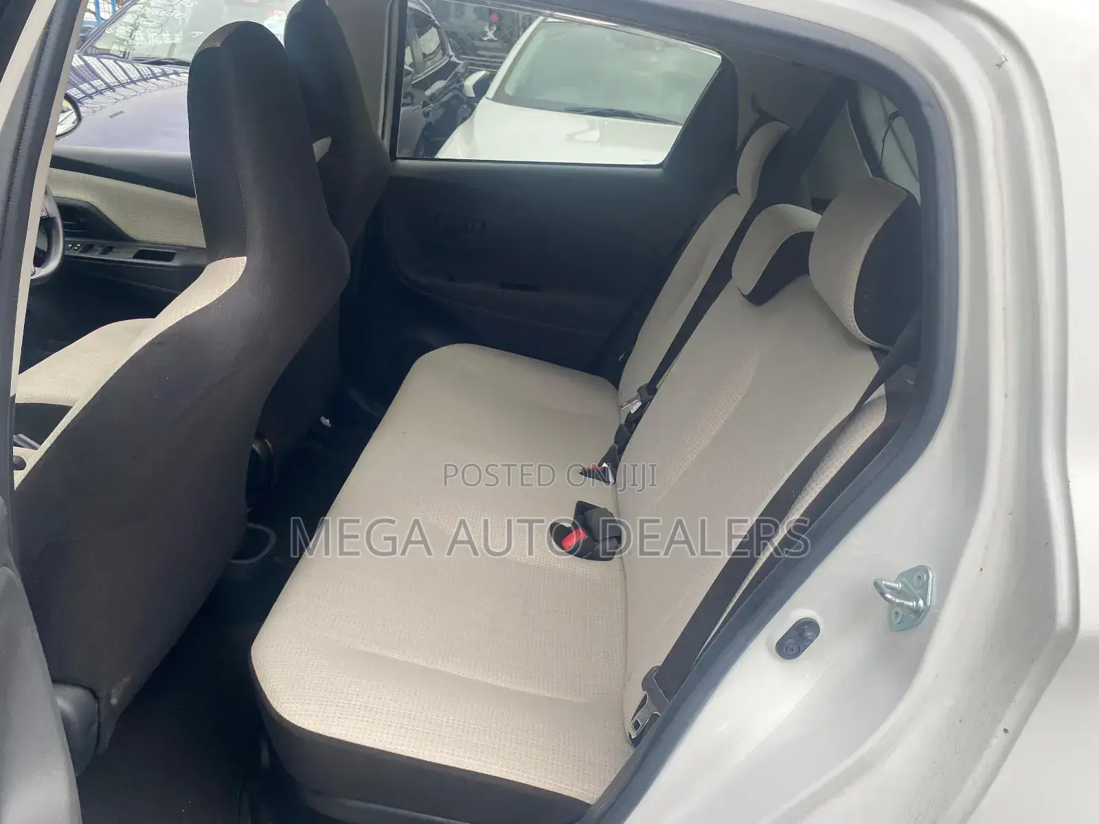 Toyota Vitz 2018 White