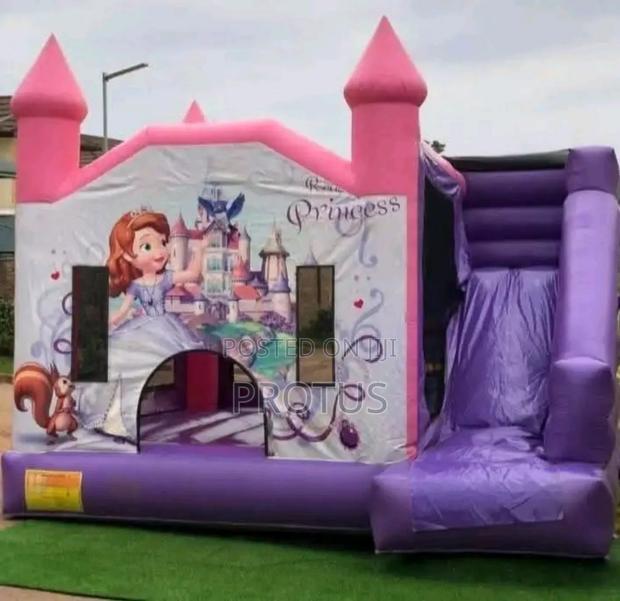 Medium Castle Hire- Affordable Kids Fun