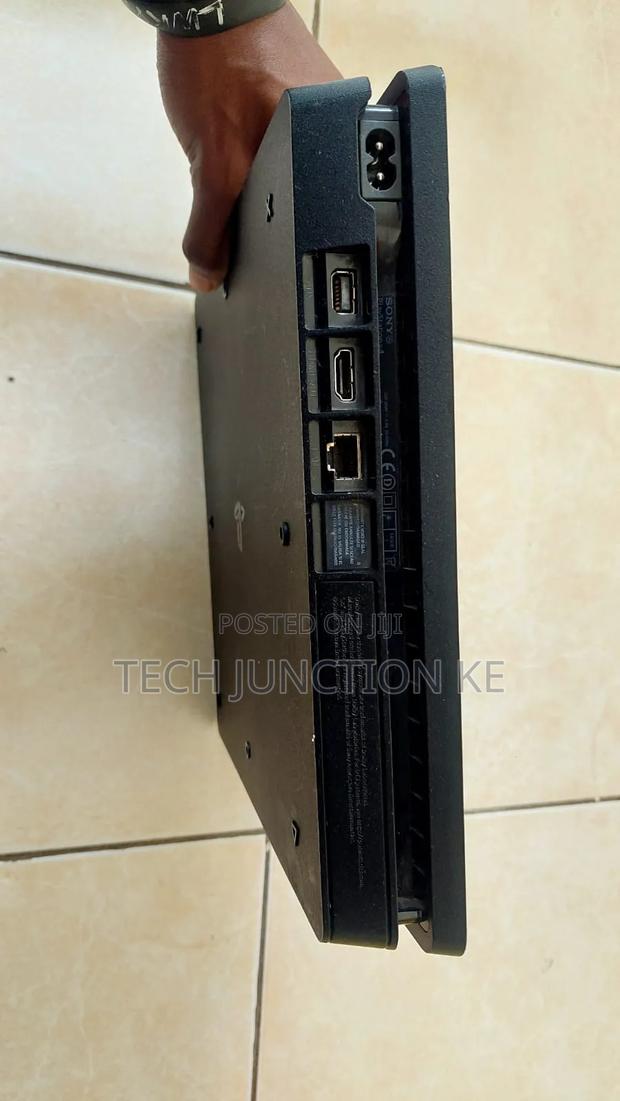 Ps4 Slim 500g Used Console - thumbnail 4