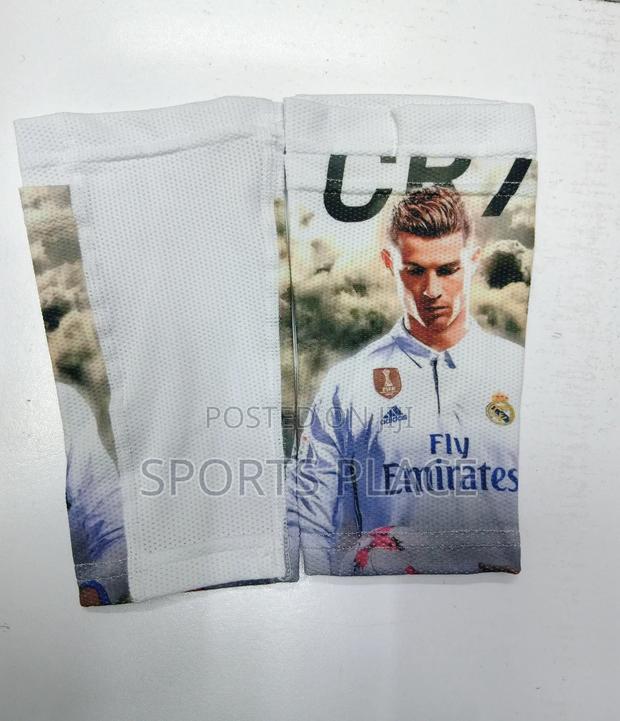 Real Madrid Christiano Ronaldo Shin Guard Holders - thumbnail 2