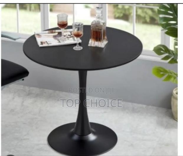 Round Outdoor Table - main view