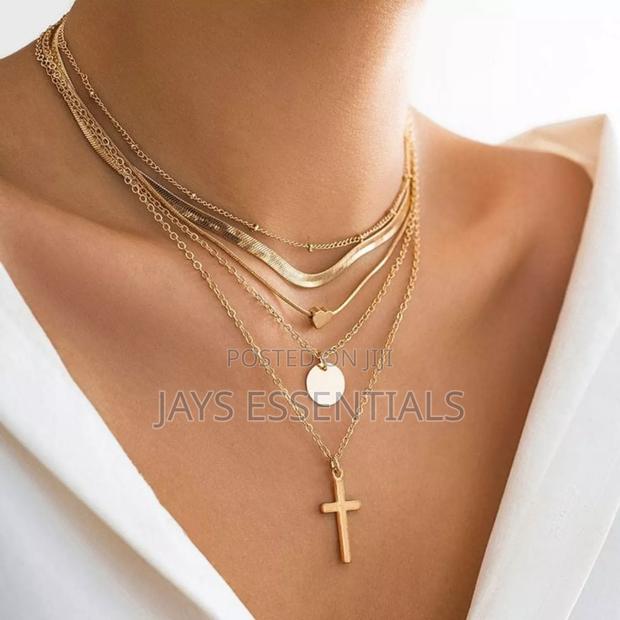 Elevate Your Style With Our Layered Necklaces - thumbnail 2