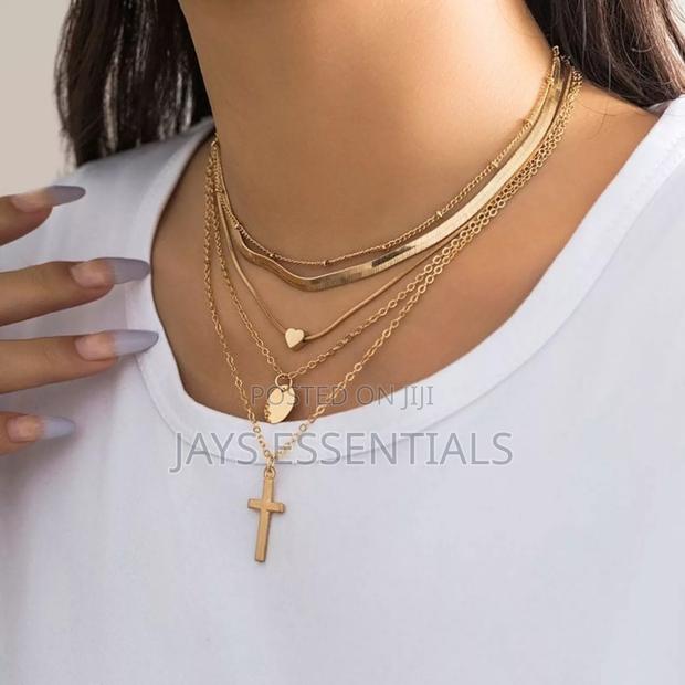 Elevate Your Style With Our Layered Necklaces - thumbnail 3
